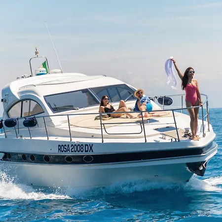 Botel Royalton Charter