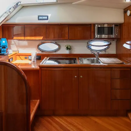 Royalton Charter Botel *